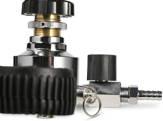 Thread Size W21.8 G5/8 Dual Gauge CO2 Draft Beer Regulator for Beer Keg and CO2 Tank