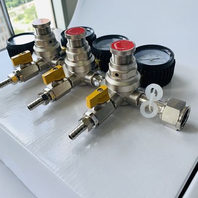 Home Brewing Beer Co2 Upper Dual Gauge Regulator with Pressure Relief Safety Valve